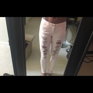 Ripped jeans/ HOST PICK 🎉